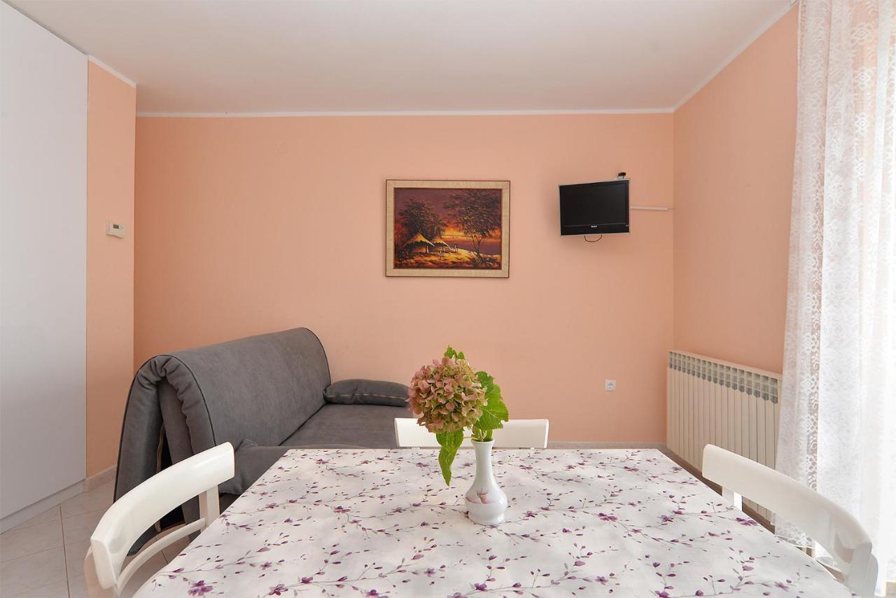 Apartment Medulinska 757
